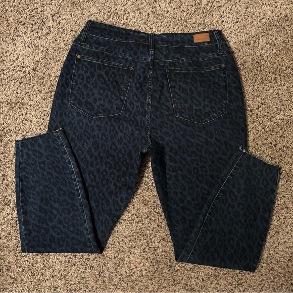 Judy Blue Denim Leopard Print Raw Hem Skinny Jeans Size 16W - Picture 4 of 9